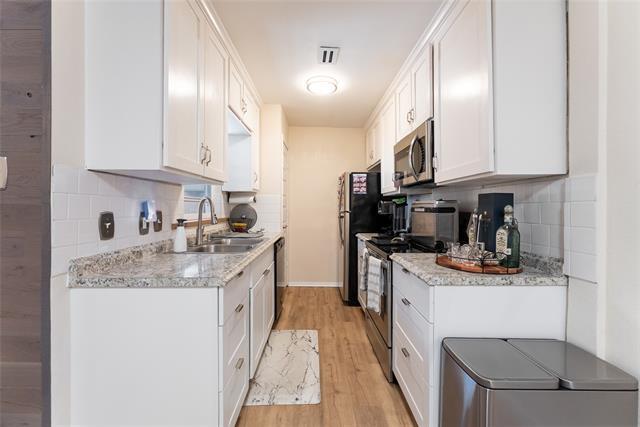 Building Photo - 5132 Amesbury Dr