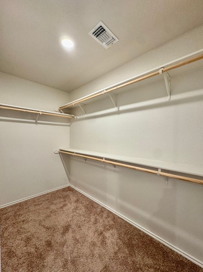 Building Photo - Beautiful newer home features  3 Bedrooms, 2.25 Baths, 2 Car Garage, Granite and More!