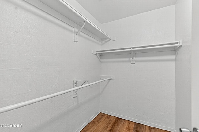 Building Photo - 4850 E Desert Cove Ave