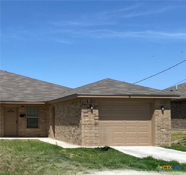 Building Photo - 1111 N College St