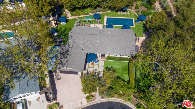 Building Photo - 30603 El Sueno Dr