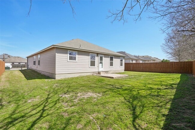 Building Photo - 410 S Water Ln