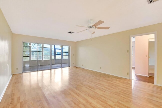 Building Photo - 5730 Fernley Dr E