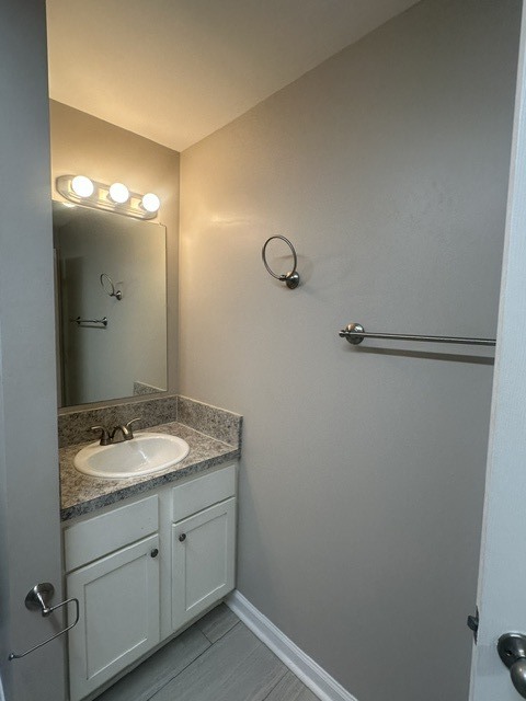 Building Photo - Updated 3 Bedroom Home With Washer And Dryer Included