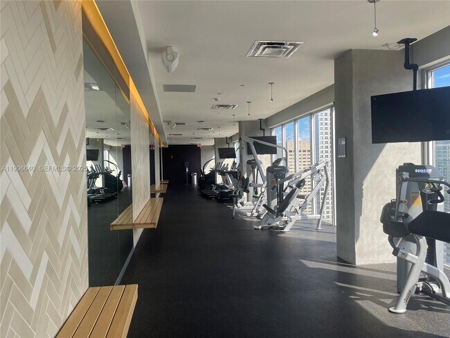 Building Photo - 151 SE 1st St