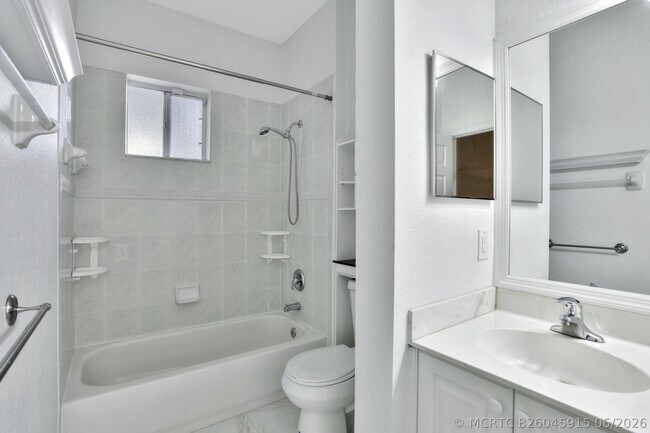 Building Photo - 6527 Catalina Ln