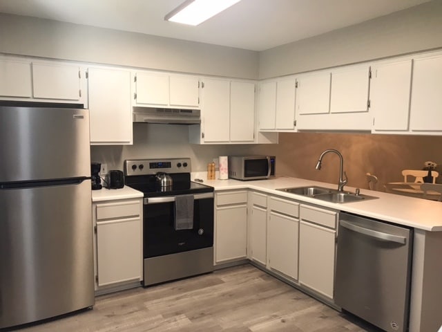 Kitchen - 614 3rd Ave S