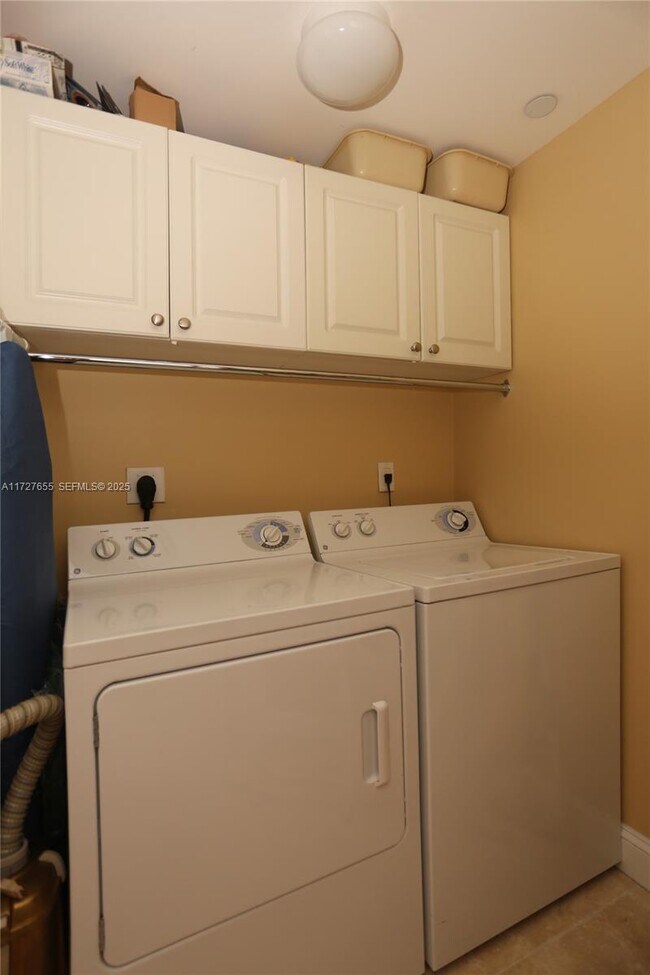 Building Photo - 6365 Collins Ave