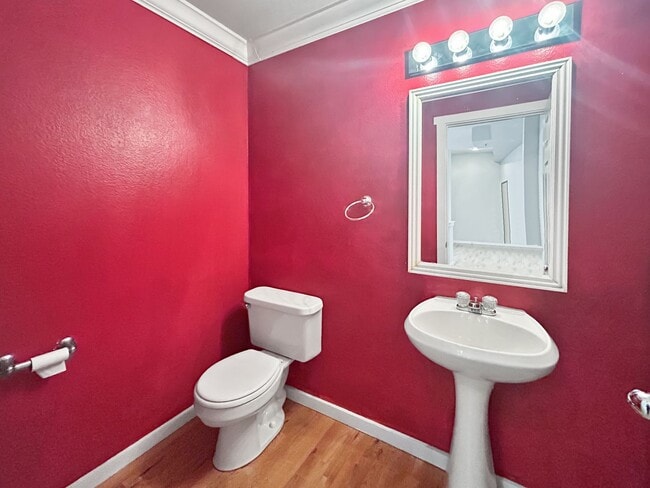 Building Photo - $0 DEPOSIT OPTION. 2 BED 2.5 BATH CONDO AT STUDIO 70 IN DENVER'S GOLDEN TRIANGLE. PARKING INCLUDED!