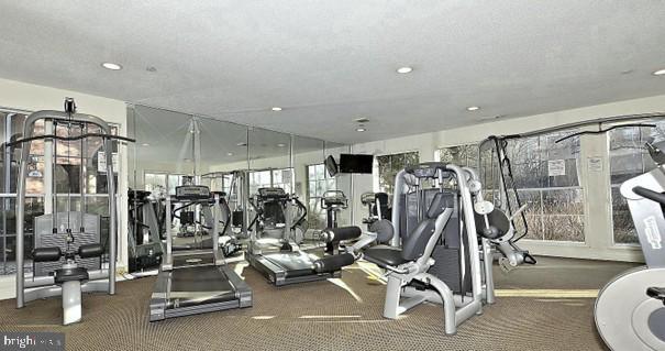 Building Photo - 1539 Lincoln Way