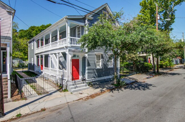 Primary Photo - 63 Drake St