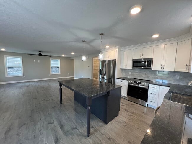 Building Photo - 309 Gallahadion Ct