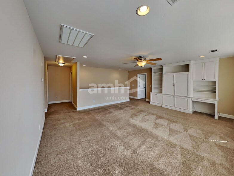 Building Photo - 313 Forest Bend Dr