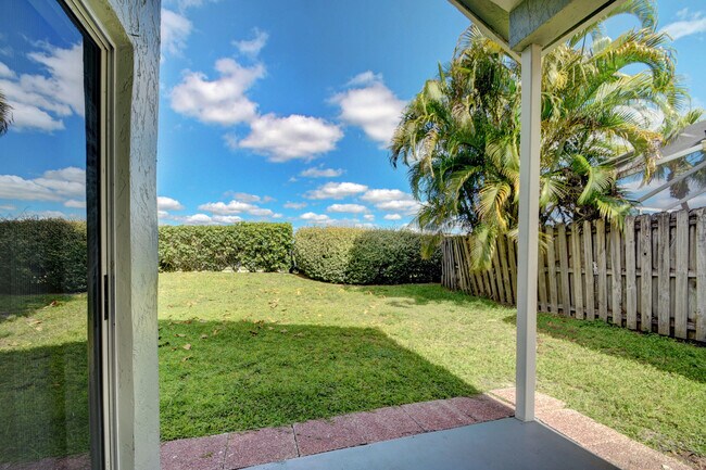 Building Photo - 7390 Ashley Shores Cir