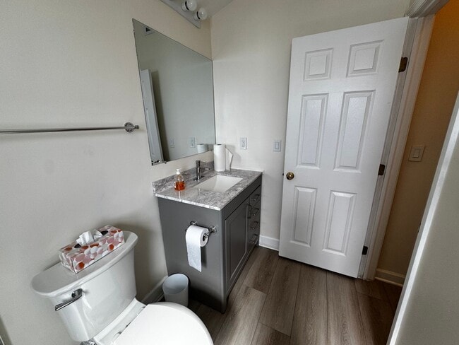 Building Photo - Key West Condo For Rent