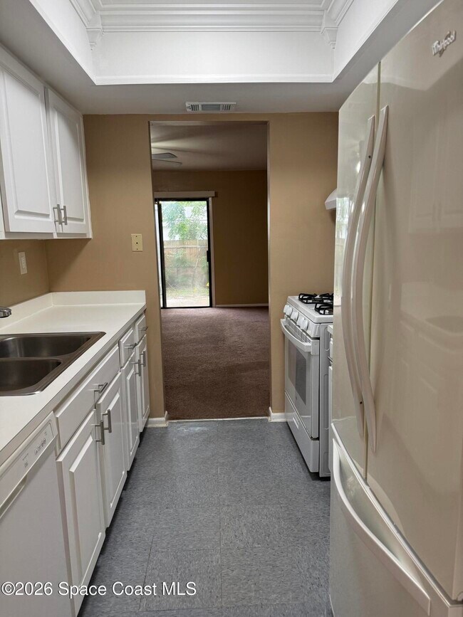 Building Photo - 4857 Sisson Rd