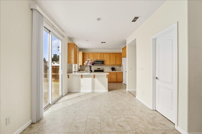 Building Photo - 9074 Piazza Ct