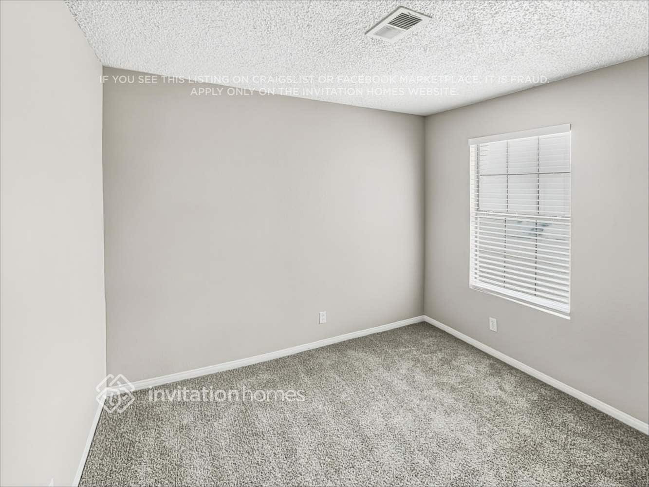 Building Photo - 3301 Hyannis Cir