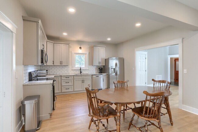 Building Photo - 1232 Lafayette St