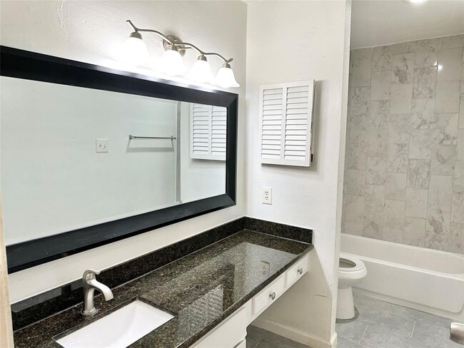 Building Photo - 12500 Sandpiper Dr