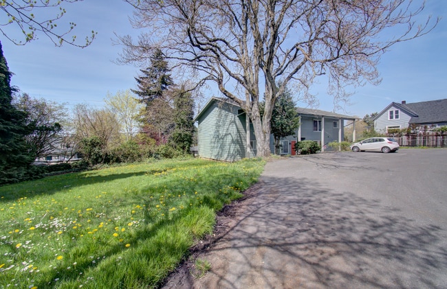 Building Photo - 3102 Harney St