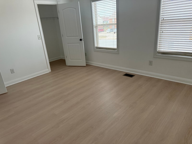 Building Photo - 1800 Beckett Dr