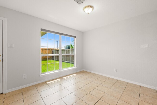 Building Photo - 11914 E Vita Cir