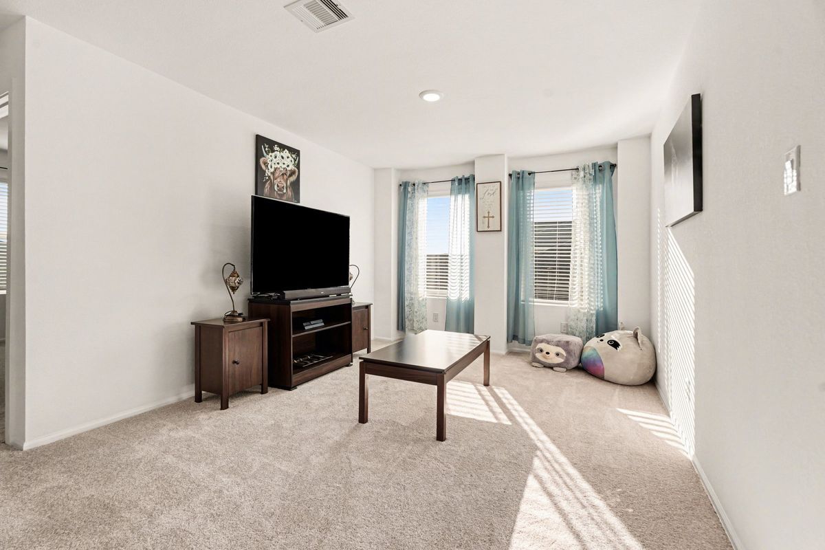 Building Photo - 9502 Brookside Point Dr