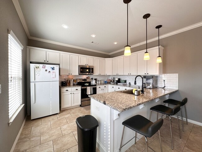 Building Photo - 3807 W Pawnee Rd