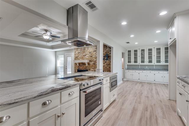 Building Photo - 2020 Normandy Dr