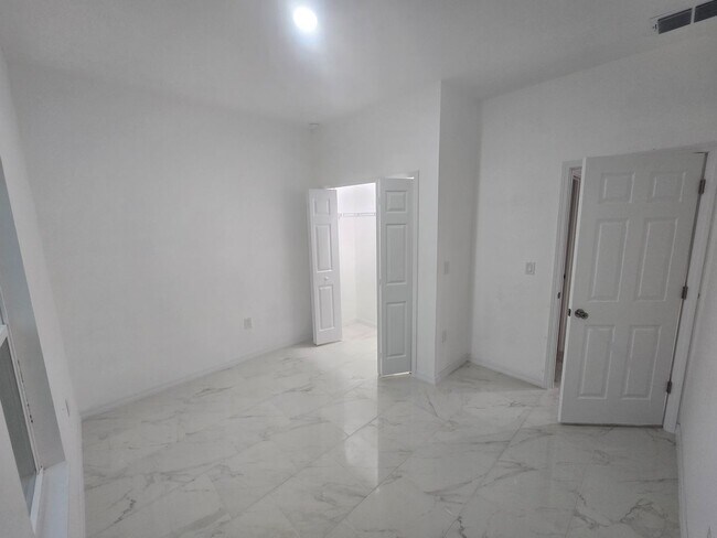 Building Photo - BRAND NEW THREE BEDROOM, 2 BATH, 1 CAR GAR...