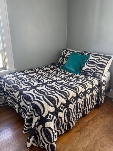 Bedroom 2 - 42 Pinewood Ave