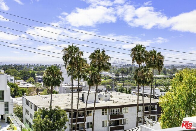 Building Photo - 1155 N La Cienega Blvd