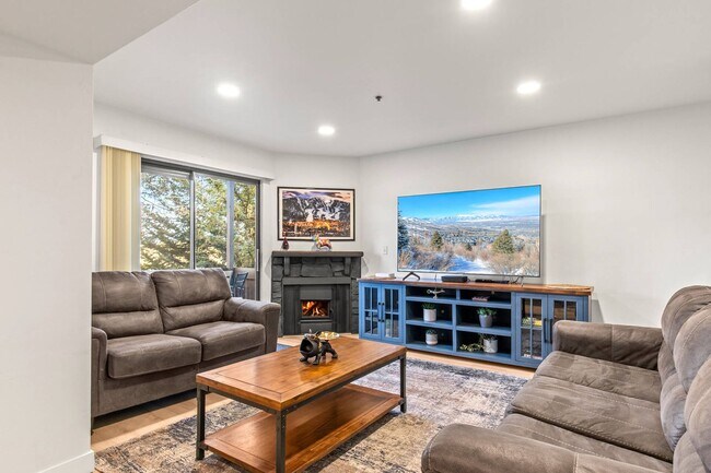 Building Photo - 2 BD & 2 BA | FURNISHED | TV and Internet Included | Pet Considered- Fees apply