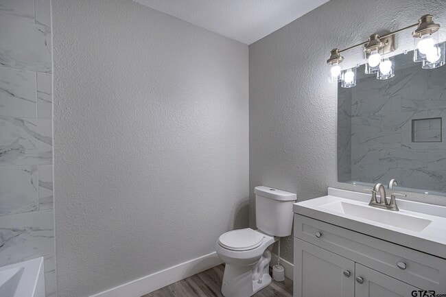 Building Photo - 9951 FM 346