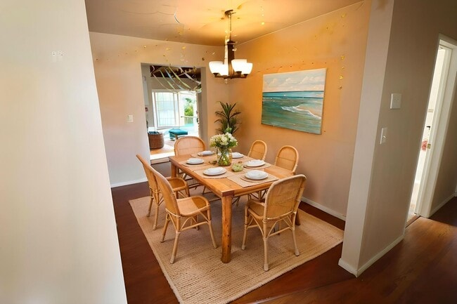 Building Photo - 1054 N Grand St