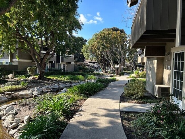 Building Photo - GREAT 1BD 1BA CONDO FOR LEASE!