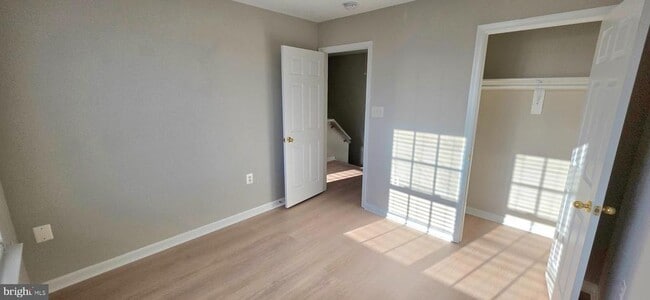 Building Photo - 676 McLeary Square SE