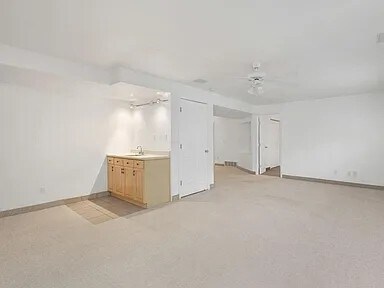 Building Photo - 523 E Sierra Ln