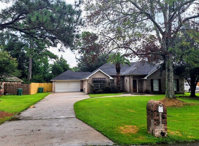 Building Photo - 1410 Lake Village Blvd