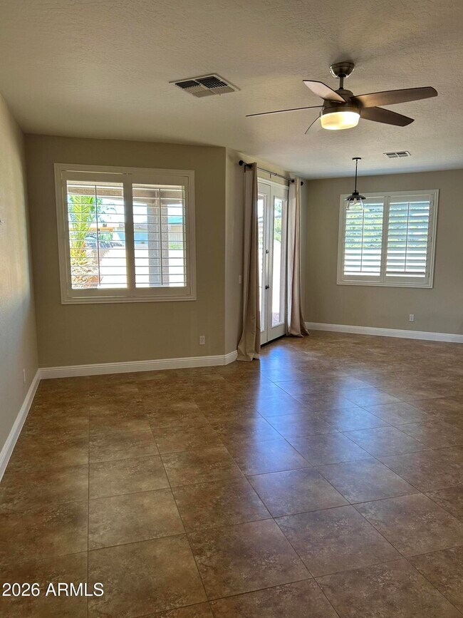 Building Photo - 7024 S Claiborne Ave