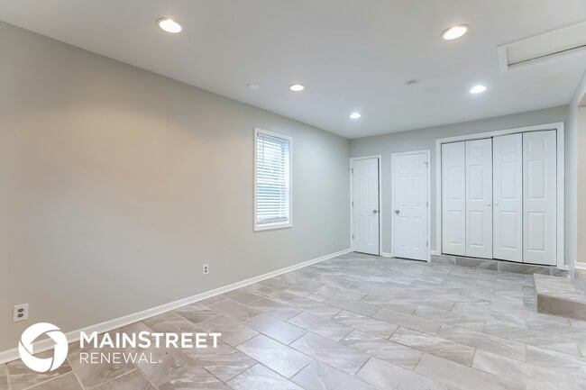 Building Photo - 5108 N Highland Ave