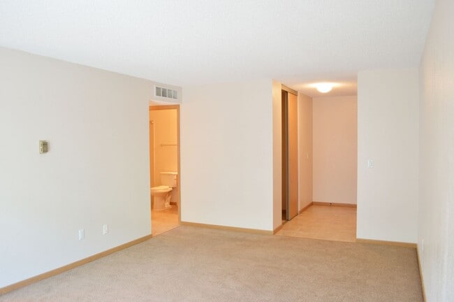 Building Photo - Two Bedroom Appaloosa Suite