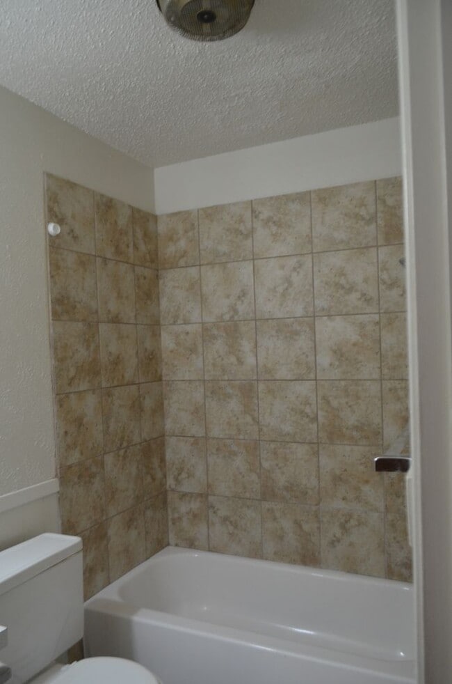 Building Photo - 303 E Avenue A