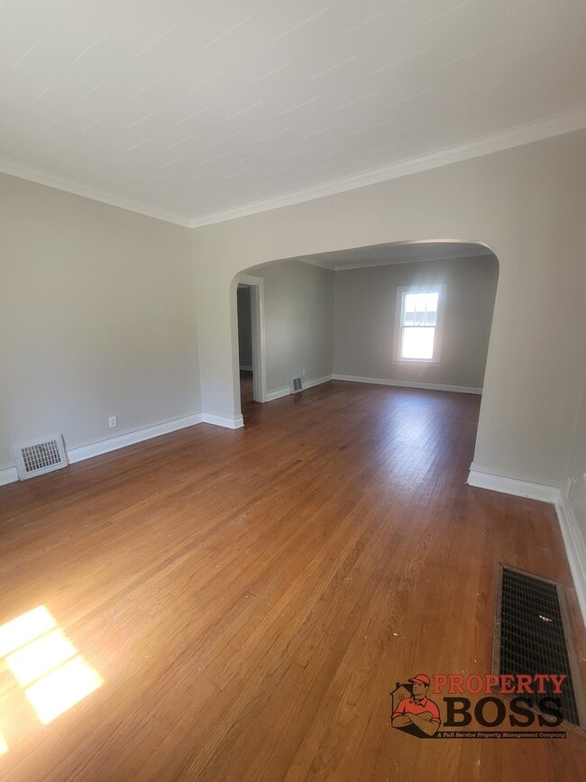 Building Photo - 4268 Van Buren St
