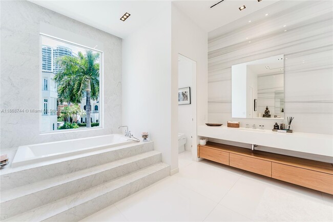Building Photo - 3916 Island Estates Dr