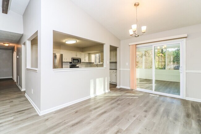 Building Photo - 427 Ridgetop Dr NW