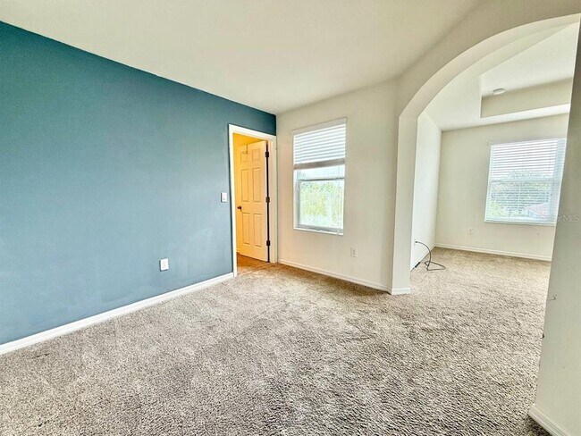 Building Photo - 7127 Nightshade Dr