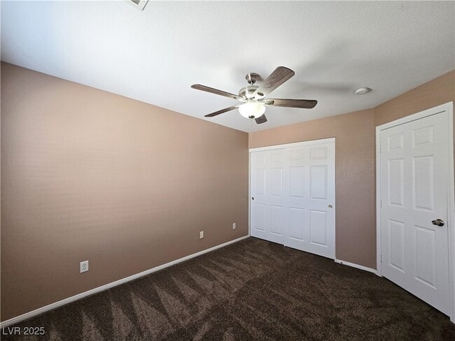 Building Photo - 10865 Wallflower Ave