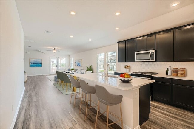 Building Photo - 360 El Capitan Lp